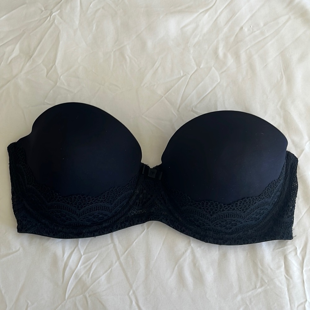 36C Bra, no straps but has holes to put your own!